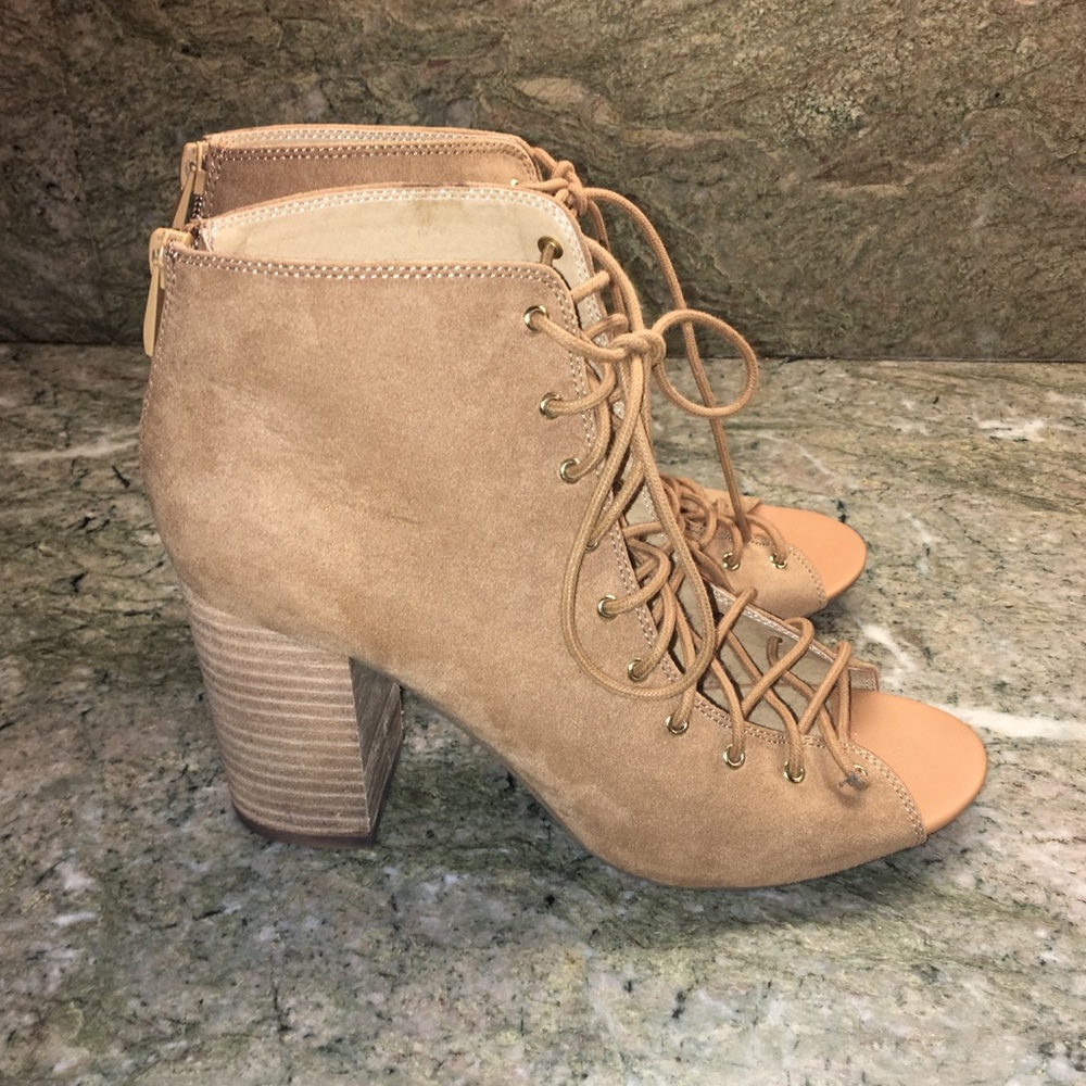 ❌SOLD❌ Tan booties